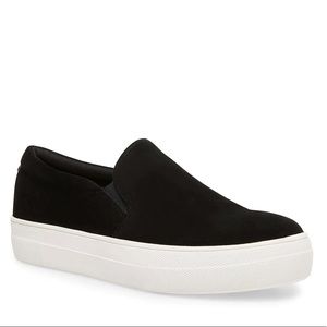 Steve madden black suede slip-on sneaker